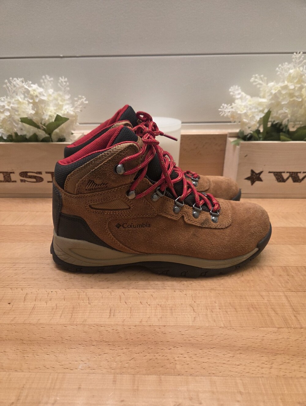 Columbia Women's Newton Ridge Plus Waterproof Amped Hiking Boots Size 10